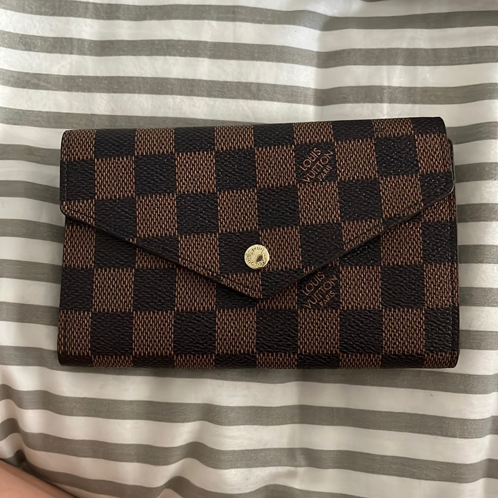 Faux Louis Vuitton Snap Wallet Brown